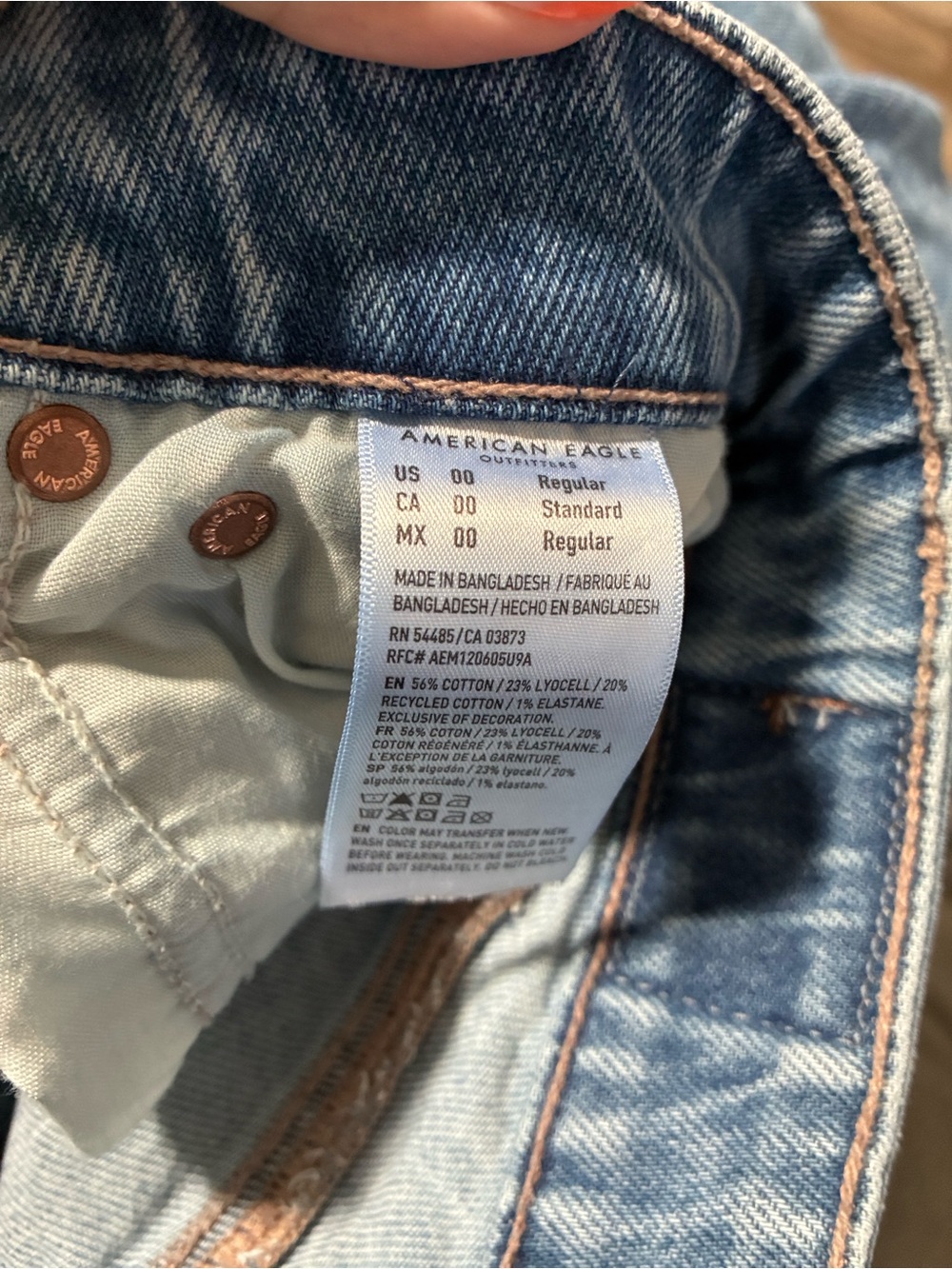 American Eagle Outfitters Light Blue Flare Jeans - Picture 3 of 3